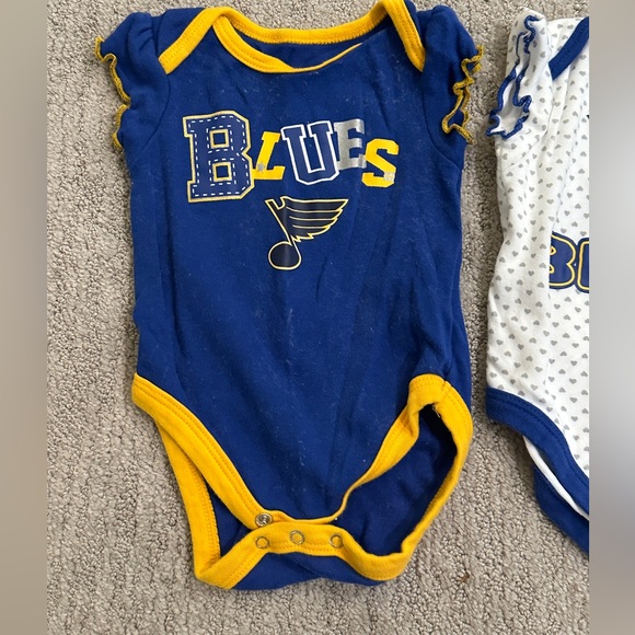 STL Blues Onesies - baby girl 0-3 months - Picture 2 of 4